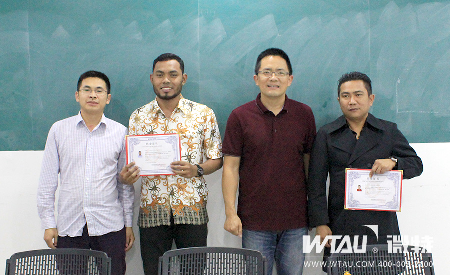 稀罕事兒，外國人來微特學(xué)技術(shù)！