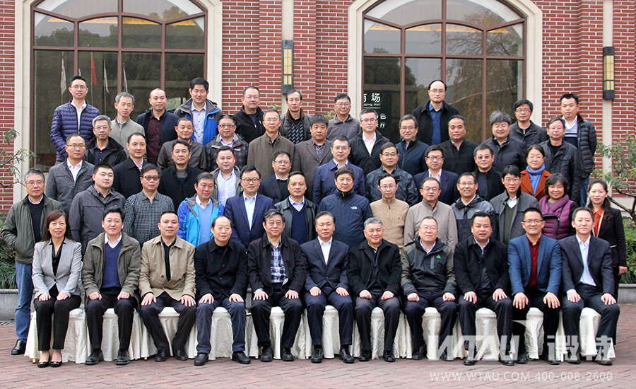 全國起重機械標(biāo)準(zhǔn)化技術(shù)委員會四屆四次會議在宜昌順利召開