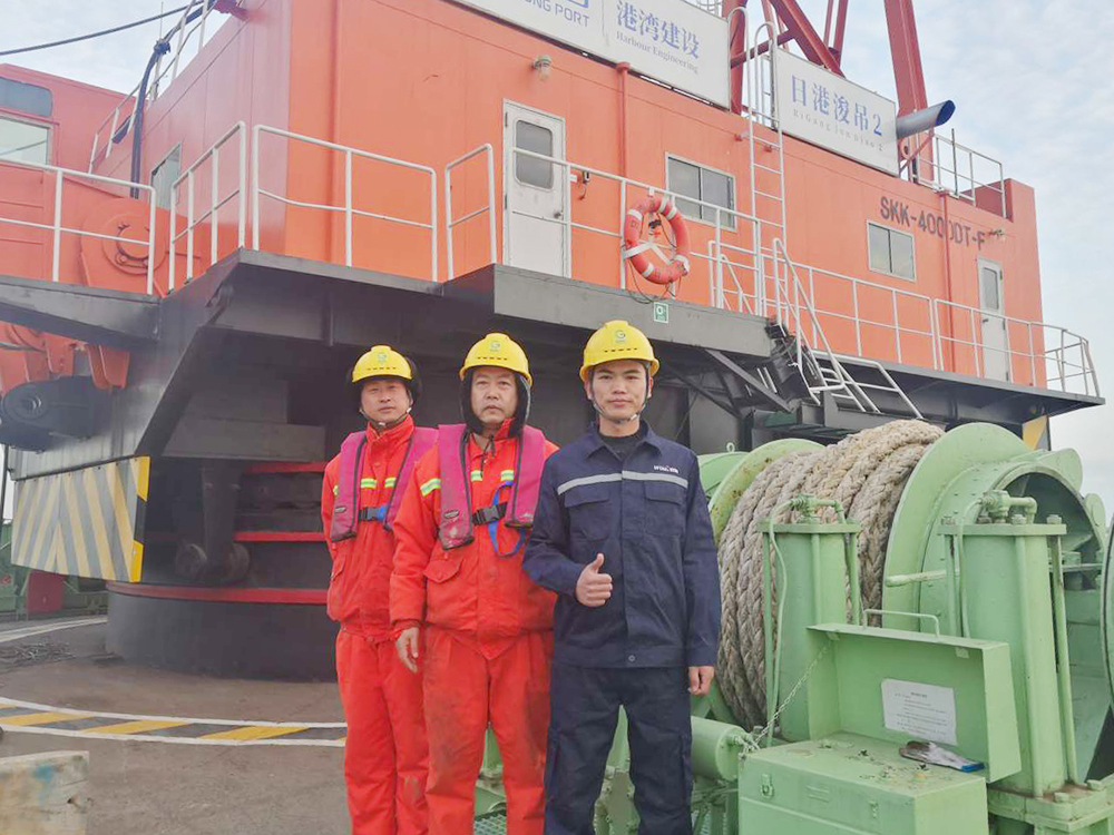 山東港灣集團(tuán)300T起重船力矩稱重系統(tǒng)順利改造驗(yàn)收
